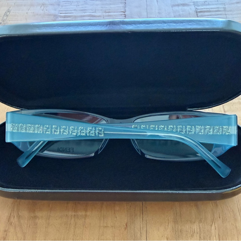 Fendi Women's Rectangle Eyeglasses 0 power Rectangle transparent blue New - Picture 3 of 5